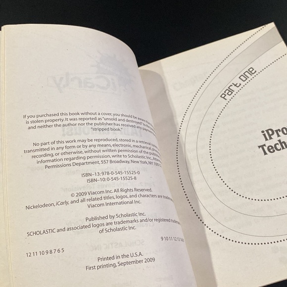 iCarly: iAm Famous! by Laurie McElroy - Scholastic Paperback Novel - Picture 6 of 10